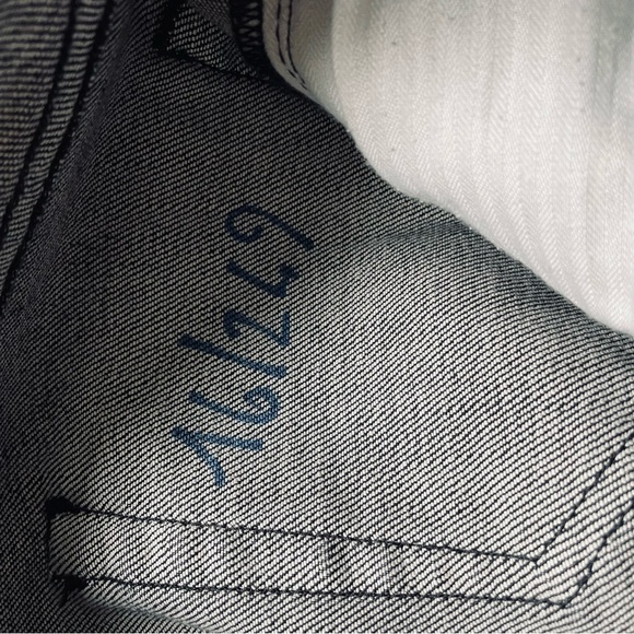 R13 / Sample - Picture 9 of 16